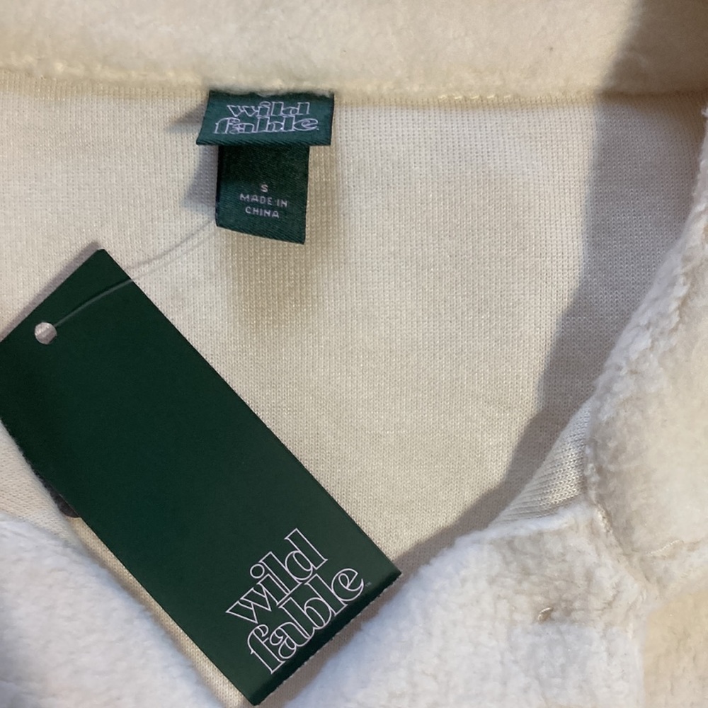 NEW wild fable fleece button up crop - Picture 3 of 7
